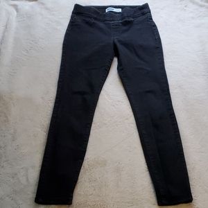 3 for $10 🌼 Old Navy Black Strchy Jeans